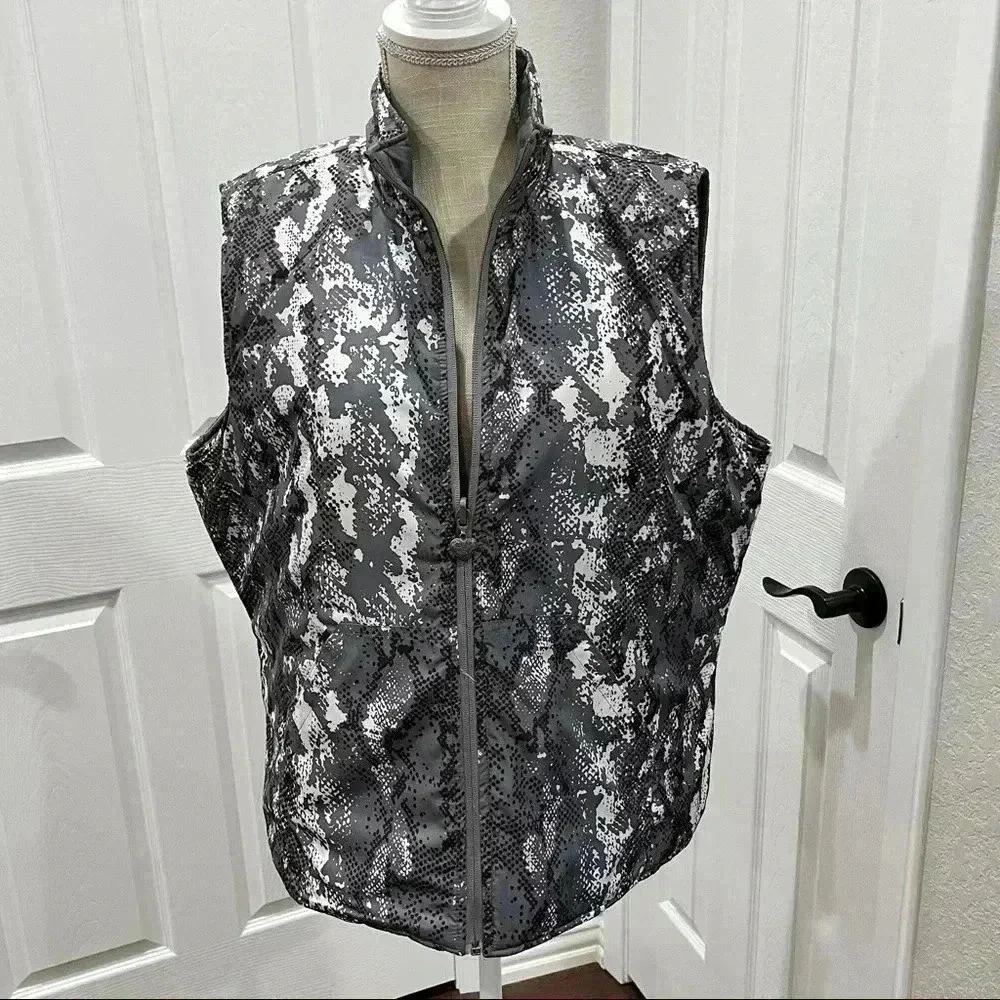 Albion Activology reversible puffer vest like new